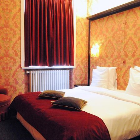Latroupe Le Berger Hotell Saint-Gilles Eksteriør bilde