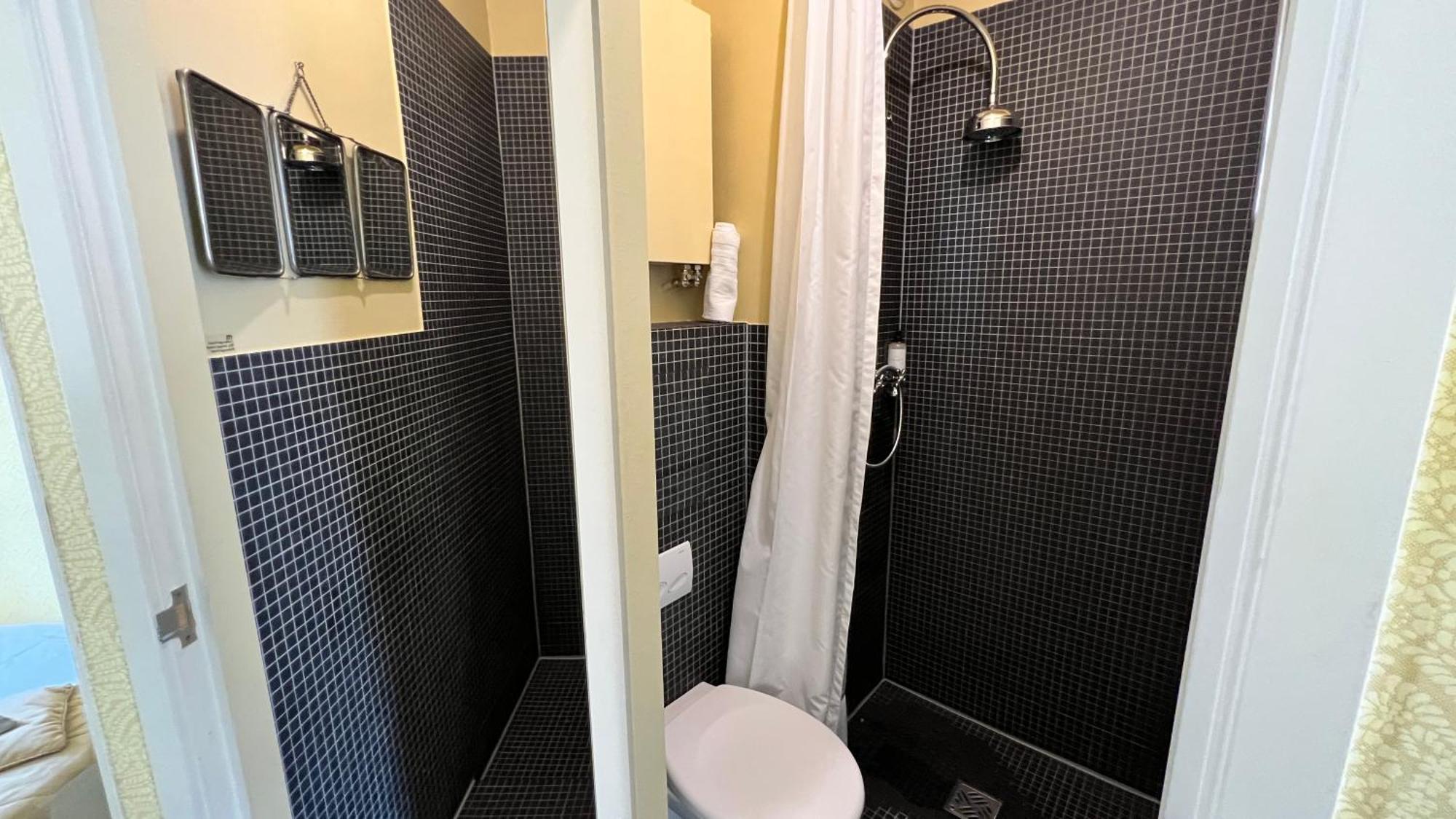 Latroupe Le Berger Hotell Saint-Gilles Rom bilde