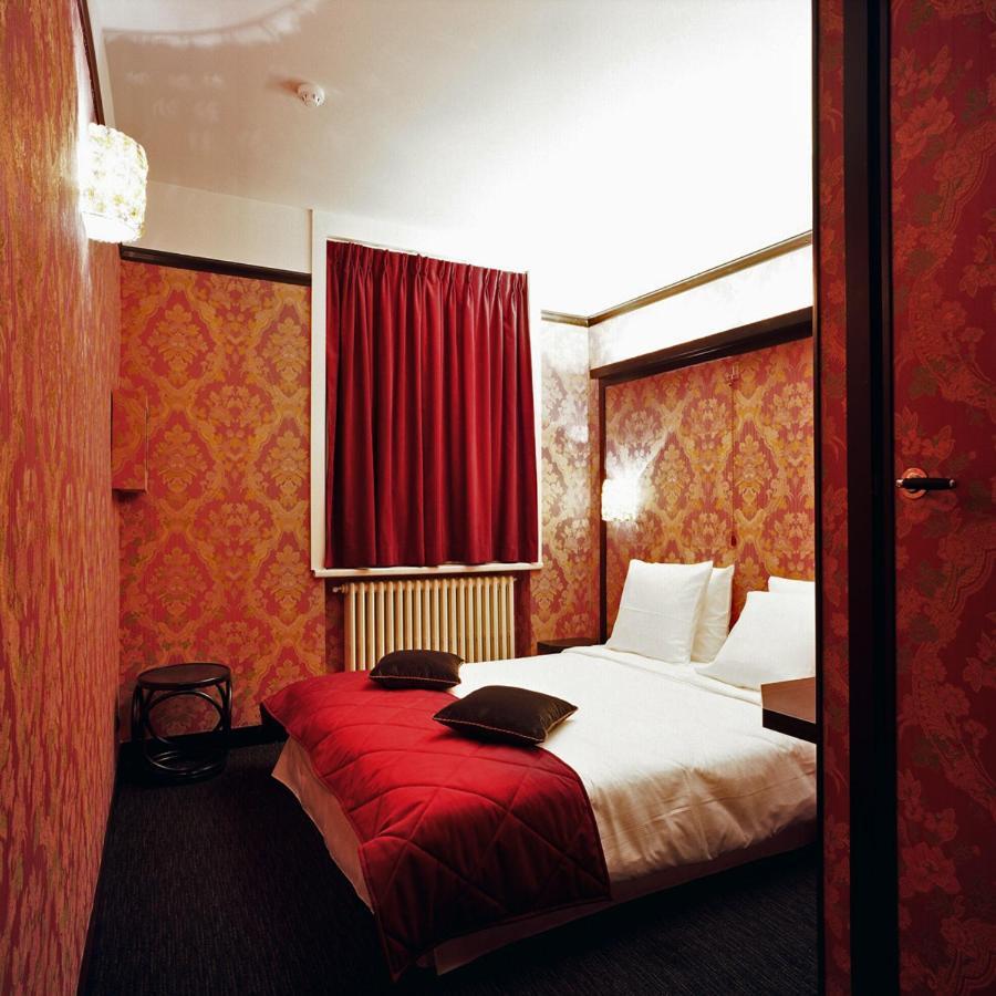 Latroupe Le Berger Hotell Saint-Gilles Eksteriør bilde