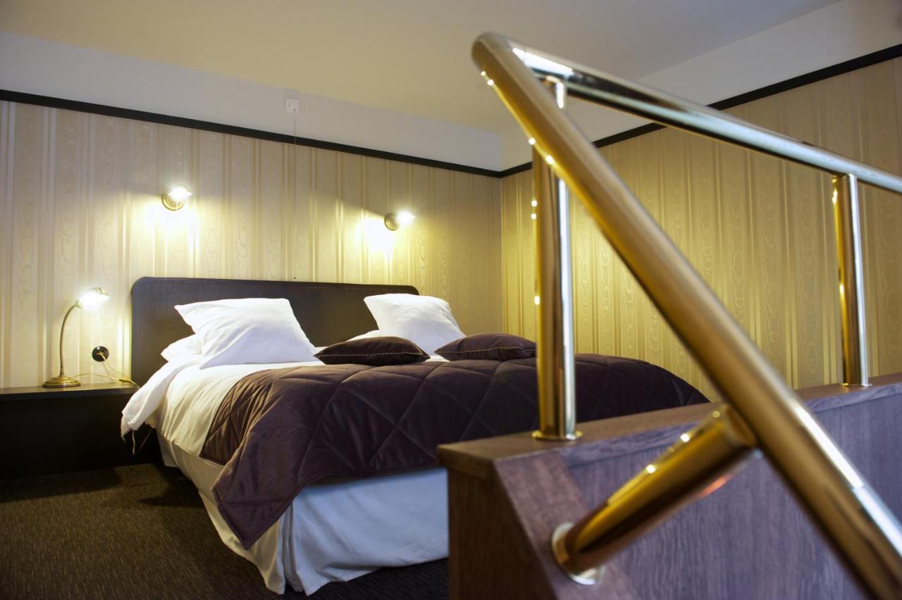 Latroupe Le Berger Hotell Saint-Gilles Eksteriør bilde